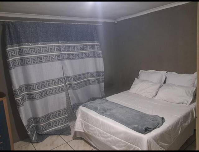 2 BEDROOM HOUSE FOR SALE IN VILLA LIZA